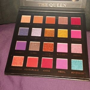 NEW ELOISE THE QUEEN Eyeshadow Pallette